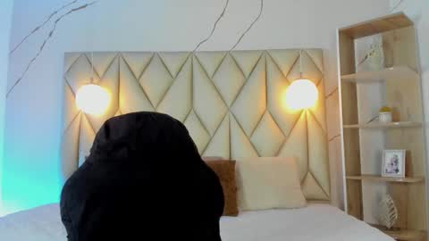 ANGIE online show from 7, 1, 2026