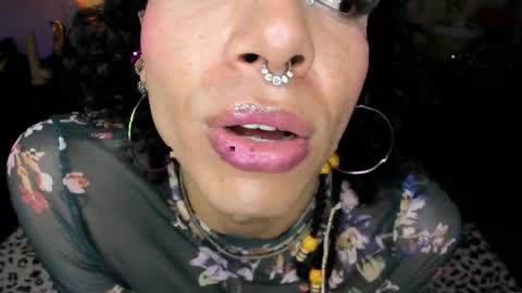 Snapshot of angelwhitte chatting on 5, 5, 2026 angelwhitte online show from 5, 5, 2026