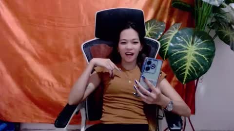 Snapshot of angelyn_slim chatting on 4, 6, 2026 angelyn_slim online show from 4, 6, 2026