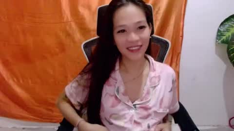 Snapshot of angelyn_slim chatting on 27, 7, 2026 angelyn_slim online show from 27, 7, 2026