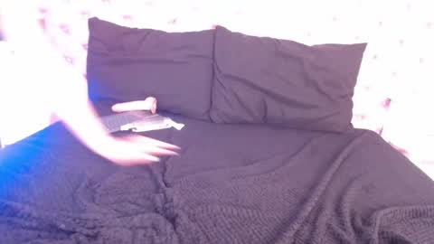 Angie online show from 4, 3, 2025