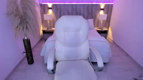 angie_smith_x online show from 18, 3, 2026