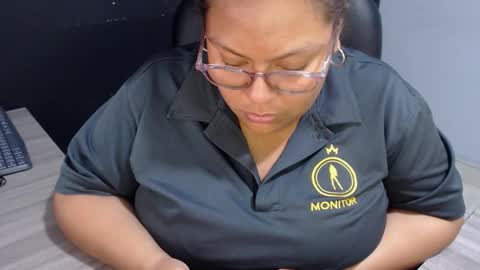 angy online show from 25, 10, 2025