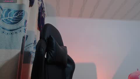 Snapshot of aniie_sweet4u chatting on 9, 7, 2026 ANIIE online show from 9, 7, 2026