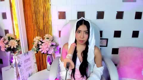 Snapshot of aniie_west chatting on 5, 3, 2025 aniie_west online show from 5, 3, 2025