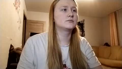 Snapshot of anika_lipps chatting on 5, 10, 2025 Anika online show from 5, 10, 2025