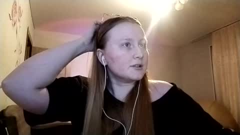 Snapshot of anika_lipps chatting on 19, 4, 2026 Anika online show from 19, 4, 2026