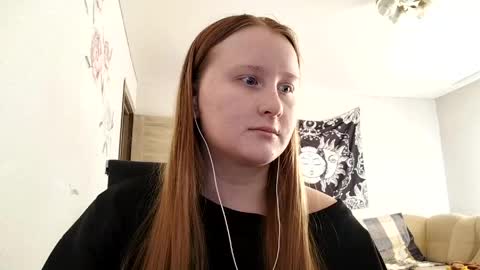 Snapshot of anika_lipps chatting on 21, 4, 2026 Anika online show from 21, 4, 2026