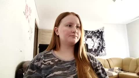 Snapshot of anika_lipps chatting on 28, 4, 2026 Anika online show from 28, 4, 2026