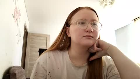 Snapshot of anika_lipps chatting on 14, 7, 2026 Anika online show from 14, 7, 2026