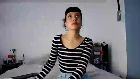 Anika And Lowen Your Thumbs Up Are Super Important For Us  online show from 19, 2, 2025