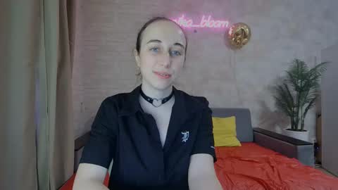 anikabloom online show from 24, 2, 2025