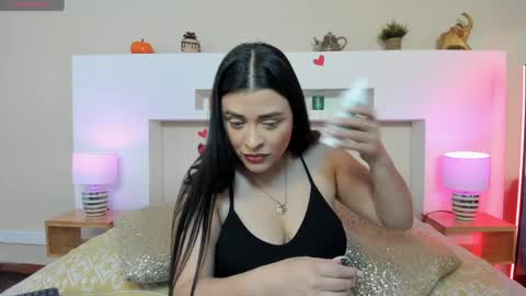 Anika Romano online show from 25, 5, 2026