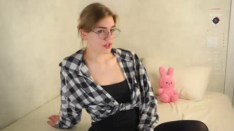 AnishaVivo online show from 3, 2, 2026