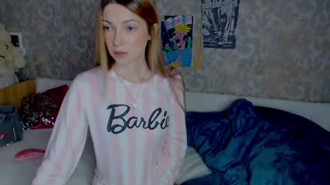 Snapshot of anita_moon_ chatting on 11, 3, 2025 anita_moon_ online show from 11, 3, 2025