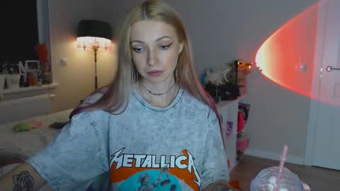 Snapshot of anita_moon_ chatting on 5, 11, 2025 anita_moon_ online show from 5, 11, 2025