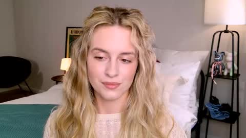 Anita online show from 9, 10, 2025