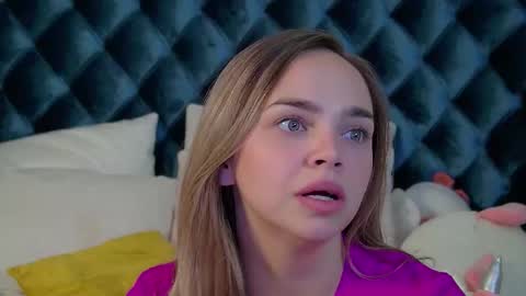 AnitaVenture online show from 12, 9, 2025