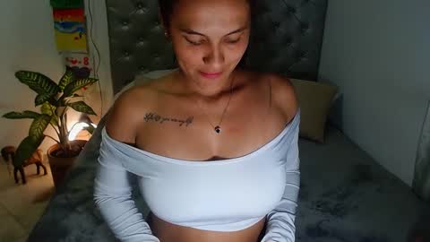 esmeralda online show from 15, 2, 2025