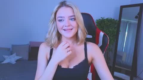 Snapshot of anna_nickol chatting on 27, 7, 2026 Anna online show from 27, 7, 2026