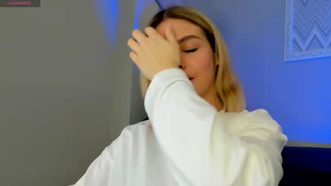 Anna online show from 8, 3, 2025