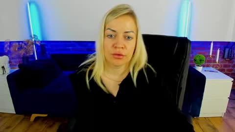 Snapshot of anna_snow9 chatting on 25, 9, 2025 anna_snow9 online show from 25, 9, 2025
