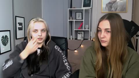 Snapshot of anna_sunshines chatting on 16, 12, 2024 Anna pvt is open online show from 16, 12, 2024