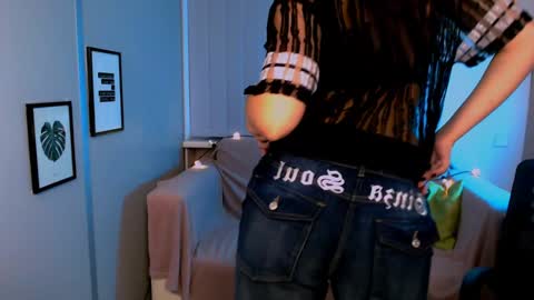 Snapshot of anna_sunshines chatting on 7, 1, 2025 Anna pvt is open online show from 7, 1, 2025