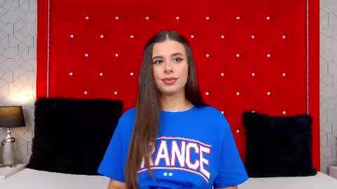 Snapshot of annabellerise chatting on 4, 7, 2026 Anna online show from 4, 7, 2026