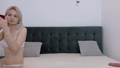 Anna online show from 15, 12, 2025