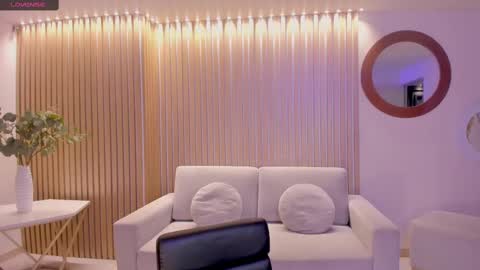 Anna Brooks  online show from 9, 2, 2025