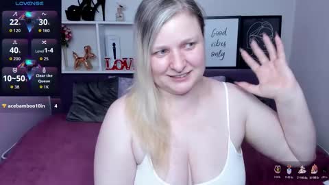Snapshot of annacherri chatting on 25, 11, 2025 AnnaCherri online show from 25, 11, 2025