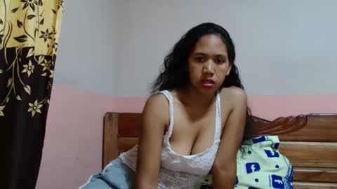 Snapshot of annahhotgirl chatting on 5, 3, 2025 annahhotgirl online show from 5, 3, 2025