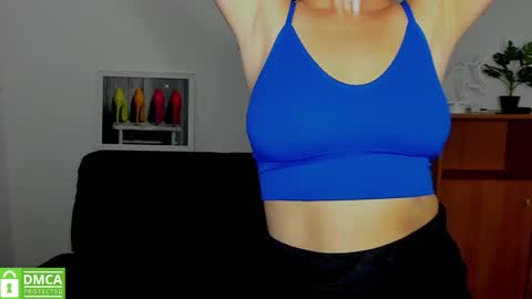 Snapshot of annakillian_kiss chatting on 10, 9, 2025 Anna online show from 10, 9, 2025