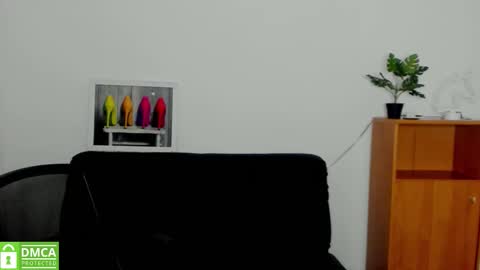 Snapshot of annakillian_kiss chatting on 8, 10, 2025 Anna online show from 8, 10, 2025