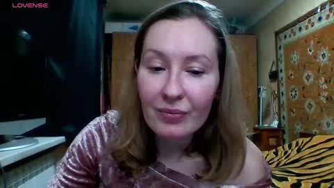 Snapshot of annaxlovers chatting on 4, 3, 2025 AnnaXLovers online show from 4, 3, 2025