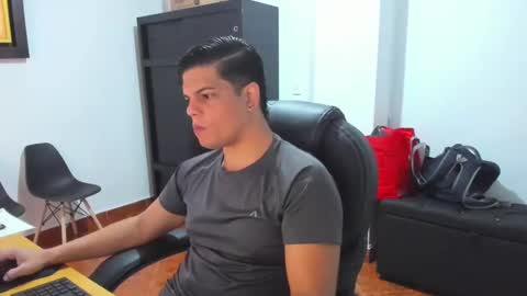 Anndy Hardy online show from 17, 12, 2024