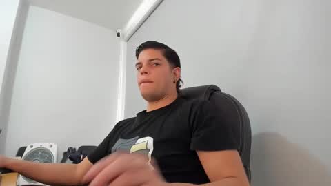 Anndy Hardy online show from 17, 1, 2025