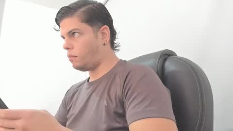 Anndy Hardy online show from 22, 1, 2025