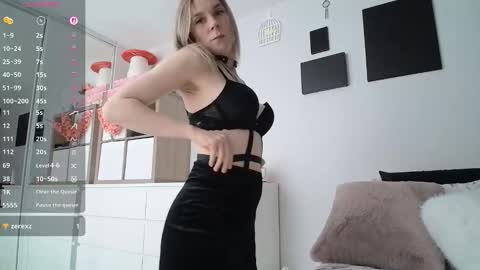 Anne Willow online show from 24, 3, 2026