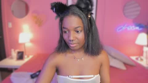 Snapshot of annia_dh chatting on 19, 9, 2025 annia online show from 19, 9, 2025