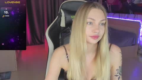 Snapshot of annie69kiss chatting on 22, 12, 2024 Annie online show from 22, 12, 2024