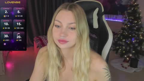 Snapshot of annie69kiss chatting on 7, 1, 2025 Annie online show from 7, 1, 2025