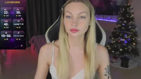 Snapshot of annie69kiss chatting on 11, 2, 2025 Annie online show from 11, 2, 2025