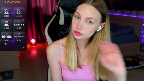 Snapshot of annie69kiss chatting on 25, 9, 2025 Annie online show from 25, 9, 2025