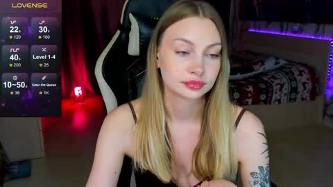 Snapshot of annie69kiss chatting on 3, 10, 2025 Annie online show from 3, 10, 2025