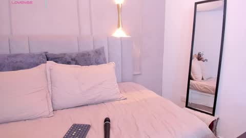 annie_20_ online show from 6, 1, 2026