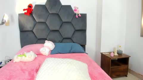 Snapshot of annie_dreams69 chatting on 4, 12, 2024 Annie online show from 4, 12, 2024