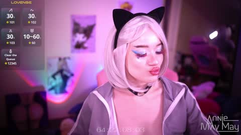Snapshot of annie_may_may chatting on 6, 1, 2025 Annie May online show from 6, 1, 2025
