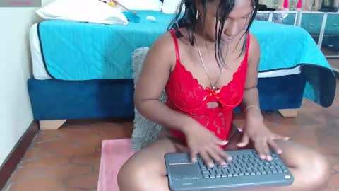 Snapshot of annie_scott_ chatting on 12, 1, 2025 annie_scott_ online show from 12, 1, 2025